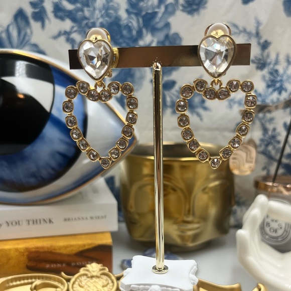 🆕 OSCAR DE LA RENTA 🧿 Crystal Heart Earrings 🪬 - Picture 7 of 16
